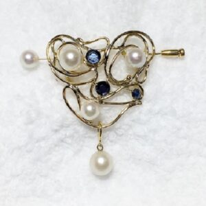 IMG_6285 | エツコナカムラ・アクセサリーブランド|舞ジュエリー K18ヘッドにパール下げ、ブローチ使用