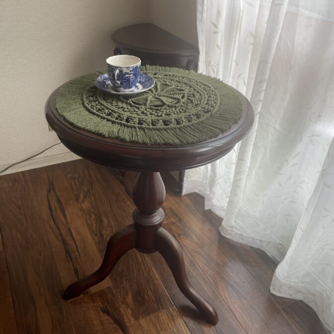 マクラメ編みテーブルセンター