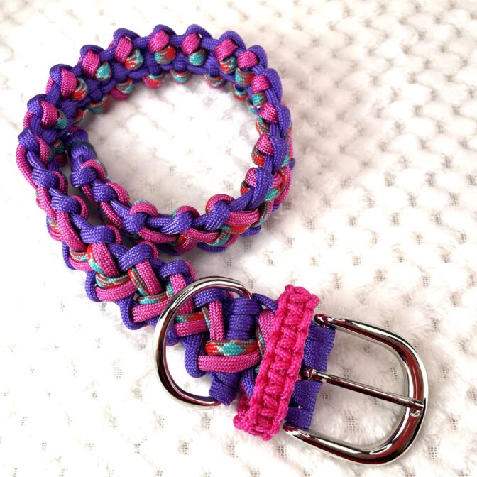 [パラコード編み犬首輪 ]#266バレリア編犬首輪巻いた状態