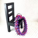 [パラコード編み犬首輪 ]#266バレリア編犬首輪寄りかからせた状態