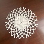 マクラメ編みテーブルセンター生成り色