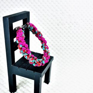 [公式]パラコード犬首輪＃120マクラメ編みローズと赤＆ターコイズまだらの猫と小型犬首輪