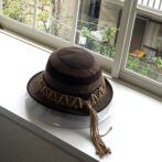 帽子のマクラメ編みリボン