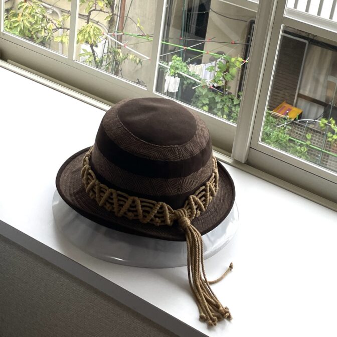 帽子のマクラメ編みリボン
