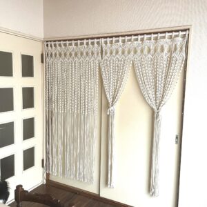 マクラメ編み間仕切り、タペストリー束ねた状態