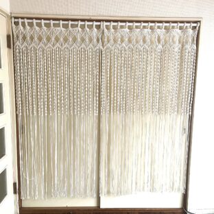 マクラメ編み間仕切りorタペストリー