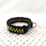 パラコード犬首輪寝かせた状態