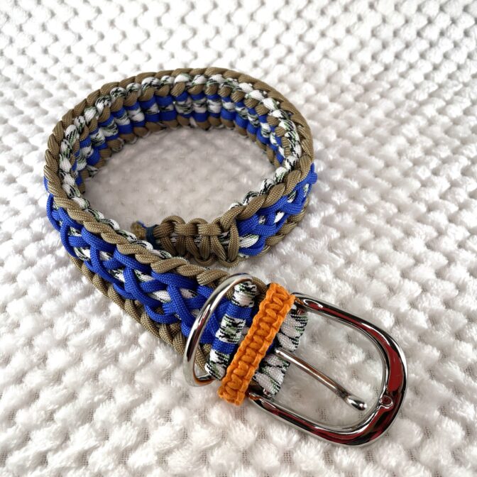 パラコード編み犬首輪