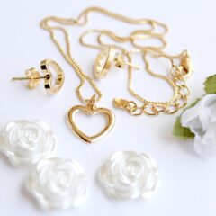 [NHK]23日でも放映された買取貴金属高騰