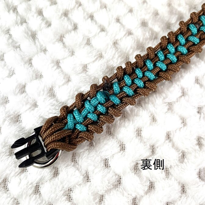 [公式]#285パラコード犬首輪ヘルファイヤー編み　#284 の小型犬バージョン裏側始末画像