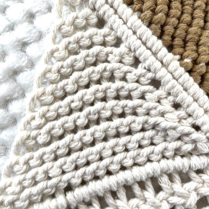 マクラメ編み鍋敷き方結びをアップ