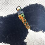 [公式]＃224 パラコード犬首輪オレンジ＆グリーンの2色の小型犬首輪犬に装着アップ