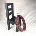 [公式]#293 「フォレストパース」中型・大型犬首輪椅子に立てかけた状態