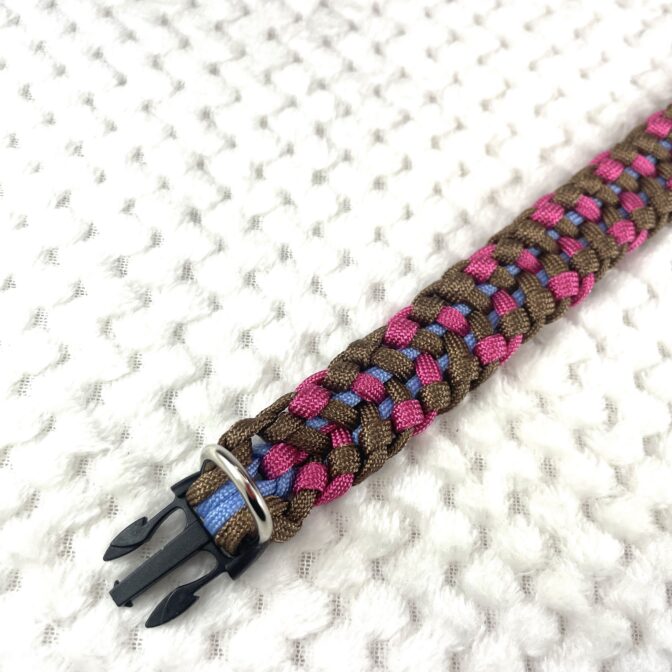 [公式]#293 「フォレストパース」中型・大型犬首輪表側のパーツアップ