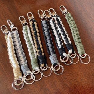 マクラメ編み平結びキーホルダー