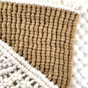 マクラメ編み鍋敷き上部をアップ