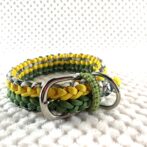 [公式]＃273パラコード編み犬首輪ダークグリーンとイエローのダブルクロスの中型・大型犬首輪寝かせた状態画像