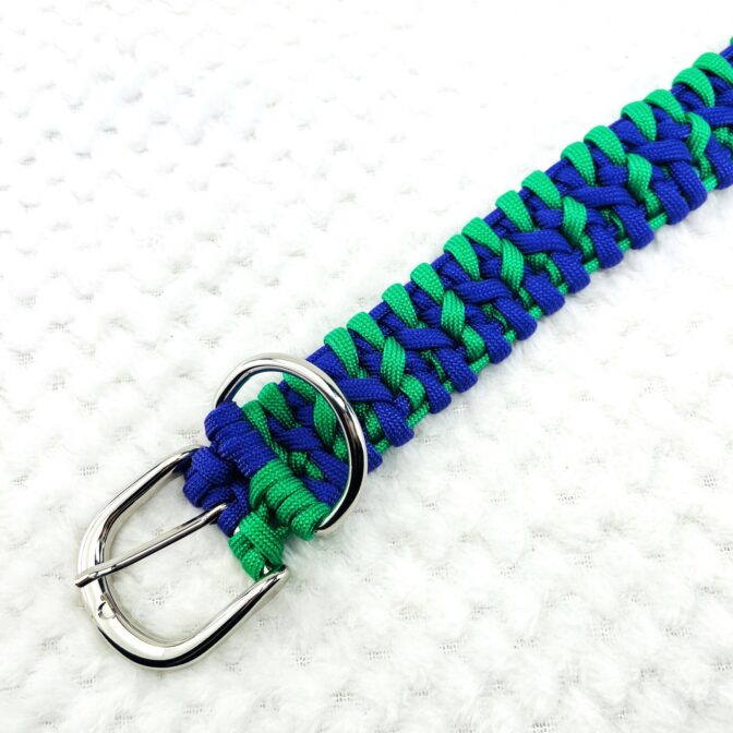 [公式]＃252パラコード犬首輪　エスペード中型・大型犬用首輪　表側のパーツアップ
