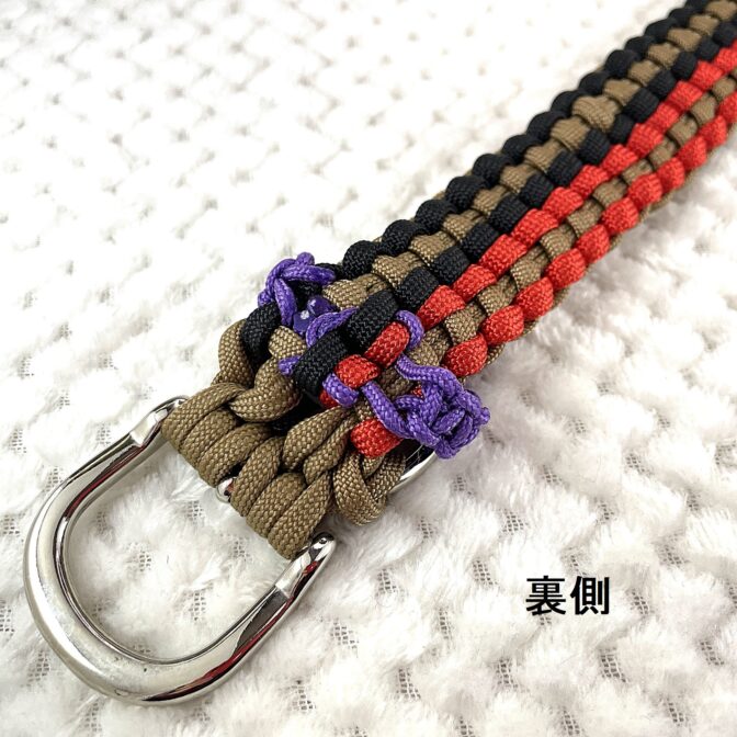 パラコード編み犬首輪#255裏側金具アップ