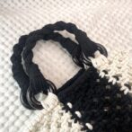 [公式]マクラメ編みNo11白黒小さなバッグ持ち手部分アップ