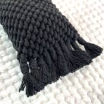 マクラメ編みがま口金具ポシェット地模様アップ