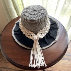 [これもマクラメ編み？]こんな帽子飾りを作ってみました