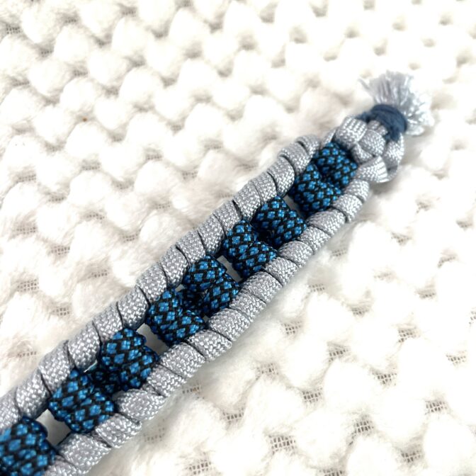 [公式]#262パラコード編み犬首輪 広げた表側先端