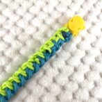 [公式]#301パラコード編み猫首輪　春色猫首輪裏側のパーツ側のアップ