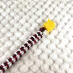 [公式]#305 パラコード編みねこ首輪 2色使いの簡単ねこ首輪広げたパーツ先端