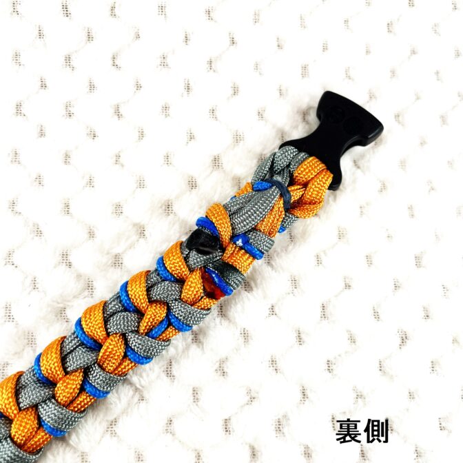 [公式]#306パラコード編み犬首輪 小型犬・中型犬用3色使いの首輪広げた裏側