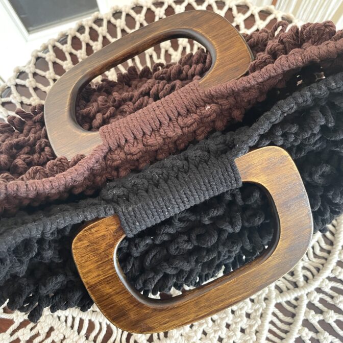 [マクラメ編み]No.22リング編みバッグ２色カラー持ち手の画像