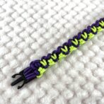 [公式]パラコード編み#307 ねこ用首輪2色使いのスッキリ配色表側のパーツ部分