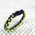 [公式]パラコード編み#307 ねこ用首輪2色使いのスッキリ配色立てかけた画像