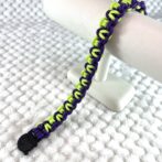 [公式]パラコード編み#307 ねこ用首輪2色使いのスッキリ配色広げた画像